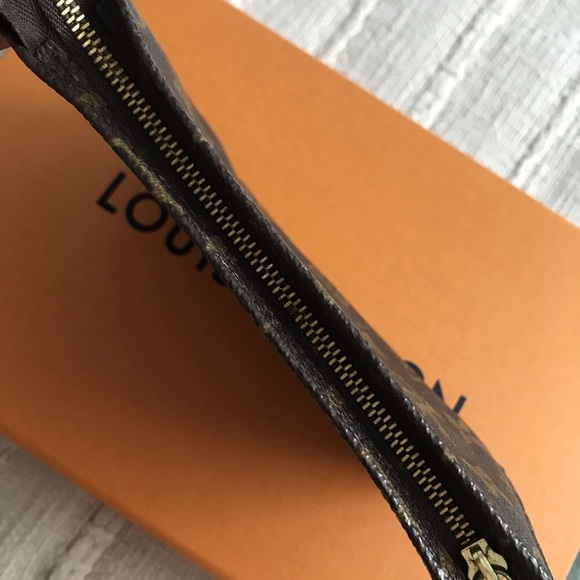 Vintage Louis Vuitton bucket bag pouch - Picture 7 of 9